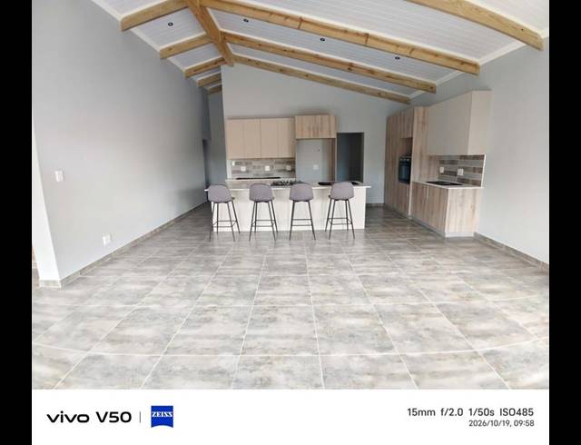 3 BEDROOM TOWNHOUSE FOR SALE IN ISLAND VIEW
